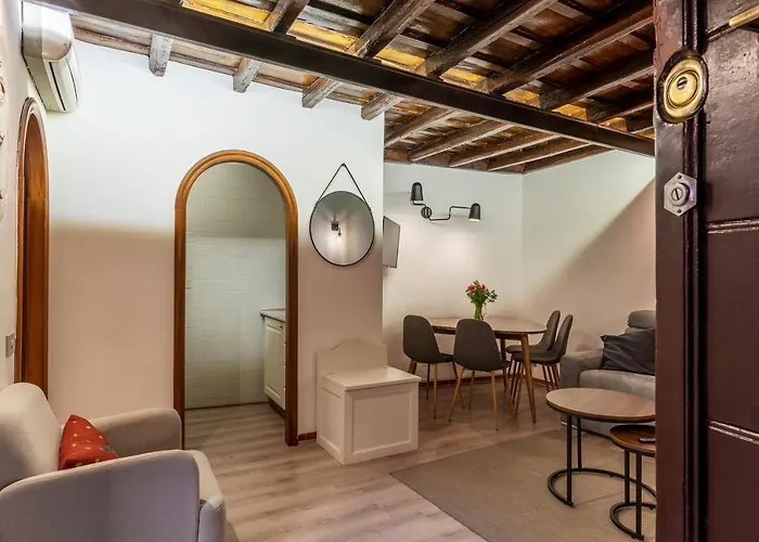 Giubbonari 23 - Fromhometorome Apartament