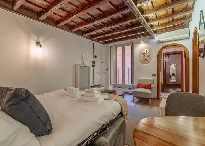 Giubbonari 23 - Fromhometorome Apartament